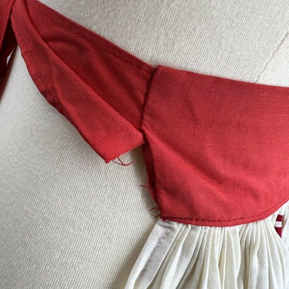Handmade Waist Apron Cream and Red - Picture 5 of 6